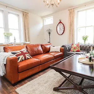 No 19, Haworth Holiday home